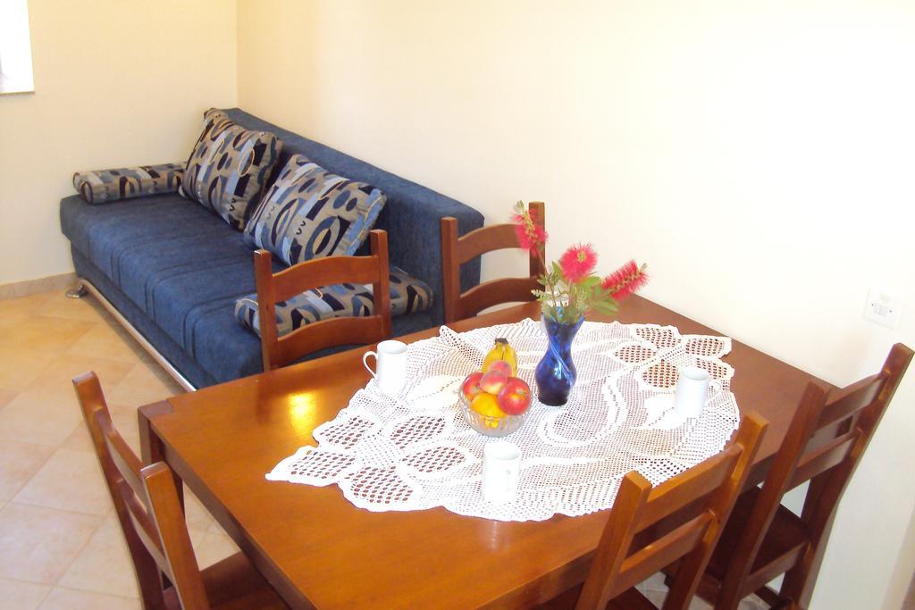 Milutinov Dvor Apartments วรซี ภายนอก รูปภาพ