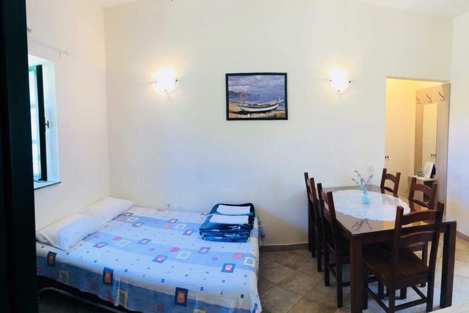 Milutinov Dvor Apartments วรซี ภายนอก รูปภาพ